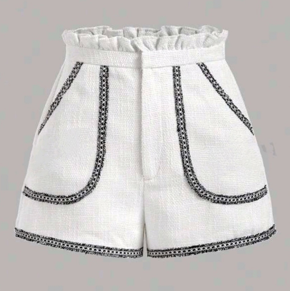 Women's black and white shorts - Picture 1 of 6